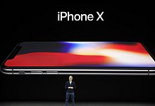 Cook pr&auml;sentiert iPhone X - Foto: Marcio Jose Sanchez