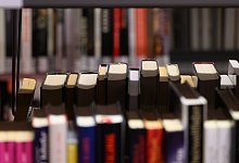 Bücherei - Robert Michael/dpa