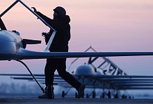 Ukraine-Krieg - ukrainische Drohnen - Evgeniy Maloletka/AP/dpa