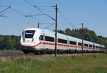 ICE - Foto: Soeren Stache/dpa-Zentralbild/dpa