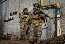 Bachmut - Evgeniy Maloletka/AP/dpa