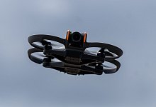 Drohne in der Luft - Monika Skolimowska/dpa