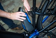 Tipps gegen die K&auml;lte: Den E-Bike-Akku im Winter richtig sch&uuml;tz - Zacharie Scheurer/dpa-tmn