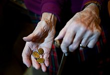 Geldsorgen im Alter - Felix Kästle/dpa