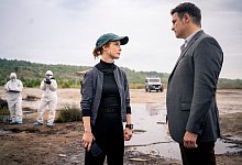 Annalena Gottknecht (Odine Johne) und Maik Briegand (Misel Maticevic) in einer Szene von "Lauchhammer - Tod in der Lausitz". - Anke Neugebauer/MDR/Moovie/ARD/dpa