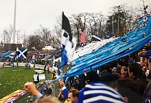 In der Saison 1998/99 begegneten sich Arminia und G&uuml;tersloh in der 2. Bundesliga. Philipp K&ouml;ster erz&auml;hlt in seinem Buch von einer denkw&uuml;rdigen Ausw&auml;rtsfahrt in den Heidewald. - Philipp K&ouml;ster