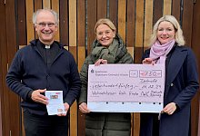 spendenubergabe-weihnachtsessen-kath-kirche - 1 - Bildrechte: Inner Wheel Club