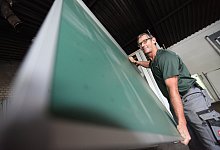 Stefan Blum mit Schultafel - Vera Gerstendorf-Welle