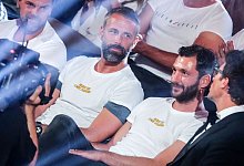 Rose und Schwarz - Rolf Vennenbernd/dpa