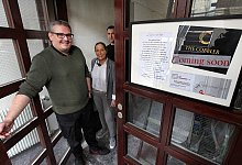 Heute noch Chaos, morgen alles neu: Marcus und Annette Schuster mit Thorsten Federschmid sind noch mitten in der Baustelle. &bdquo;The Cobbler" soll Ende M&auml;rz an den Start soll. - Bernhard Preuss