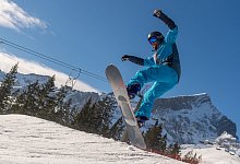 Snowboarder im Skigebiet Garmisch-Classic - Benjamin Nolte/dpa-tmn