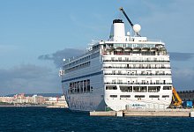 Ein Aida-Kreuzfahrtschiff im Hafen - Foto: Andrea Warnecke/dpa-tmn