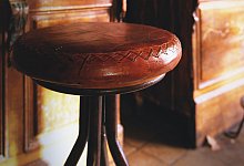 Barhocker - Symbolbild: Pixabay