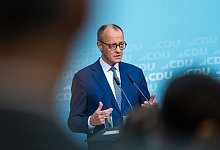 Grüne in Castrop-Rauxel zeigen Merz wegen Volksverhetzung an - Christophe Gateau/dpa