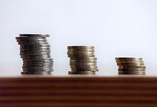 Illustration Umfrage zum Sparverhalten - Karl-Josef Hildenbrand/dpa