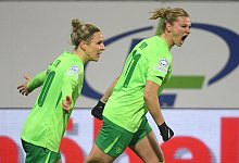 Svenja Huth und Alexandra Popp - Swen Pförtner/dpa