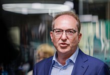 Bundesinnenminister Dobrindt besucht das IT-Lagezentrum des BSI - Thomas Banneyer/dpa