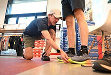 Beratung im Handel - Uli Deck/dpa