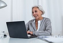 Auch im Alter k&ouml;nnen Aktien sich rentieren - Foto: Christin Klose/dpa-tmn