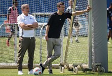 Claus Costa und Stefan Kuntz - Christian Charisius/dpa