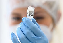 Impfstoff - Foto: Robert Michael/dpa/Symbolbild