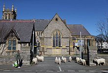 HEALTH-CORONAVIRUS/BRITAIN - Reuters