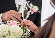 St&ouml;&szlig;chen auf der Hochzeit - Christin Klose/dpa-tmn/dpa