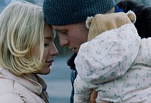 Andi (Jannis Niew&ouml;hner) w&uuml;nscht sich nichts mehr, als mit seiner Ex-Freundin Sonja (Lena Tronina) und den Kindern eine Familie sein zu k&ouml;nnen. - Falko Lachmund/ZDF/dpa/dpa