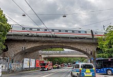 ICE-Unfall - Fahrg&auml;ste m&uuml;ssen stundenlang im Zug ausharren - Daniel Evers/dpa