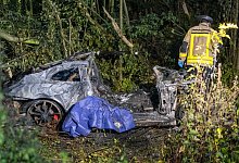 Zwei Menschen vermutlich bei Autorennen auf A44 verbrannt - Justin Brosch/dpa