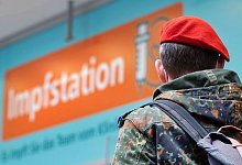 Corona-Impfung f&uuml;r Soldaten - Marijan Murat/dpa