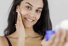 Anti-Aging-Creme - Foto: Monique W&uuml;stenhagen/dpa-tmn