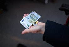 Geld - Jonas Walzberg/dpa/Symbolbild