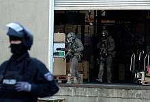 Großeinsatz im Ruhrgebiet - fünf Festnahmen - Justin Brosch/dpa