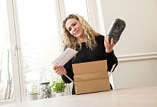 Kein schöner Moment: Man freut sich auf eine Bestellung - und dann kommt ein Plagiat an. - Christin Klose/dpa-tmn