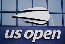 Das Logo der US Open am Arthur-Ashe-Stadion im USTA Billie Jean King National Tennis Center. - Frank Franklin Ii/AP/dpa