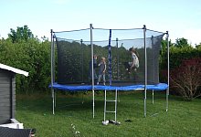trampoline-g4e02245ed_1920 - Pixabay
