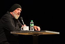 nic_4076b - 1 - Nicole Ellerbrake