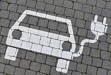 Nachfrage nach Elektroautos steigt - Foto: Patrick Pleul/dpa-Zentralbild/ZB