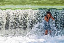 Sommerwetter im Englischen Garten - Peter Kneffel/dpa