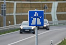 Autobahn - Symbolbild - Soeren Stache/dpa