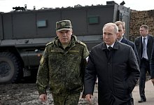 Putin und Waleri Gerassimow - Alexei Nikolsky/Pool Sputnik Kreml/Pool/AP/dpa