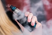 Illustration - Elektrische Shisha - Silas Stein/dpa