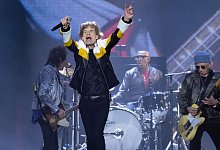 Gitarrist Ron Wood (l-r), S&auml;nger Mick Jagger, Schlagzeuger Steve Jordan und Gitarrist Keith Richards. - Sven Hoppe/dpa