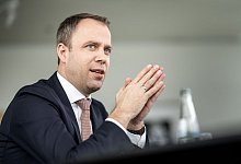 &laquo;Es w&auml;re vermessen, zu behaupten, dass Angela Merkel eine Mitschuld am Krieg in der Ukraine trifft&raquo;: CDU-Generalsekret&auml;r Mario Czaja. - Michael Kappeler/dpa