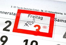 Diskussion um Feiertage - Sina Schuldt/dpa