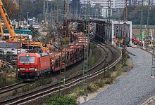 Bahnstrecke Emmerich-Oberhausen - Oliver Berg/dpa