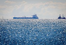 Eingezogener Tanker «Eventin» vor Insel Rügen - Jens Büttner/dpa