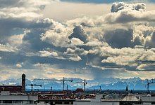 Blick &uuml;ber M&uuml;nchen - Peter Kneffel/dpa