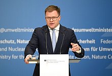 Bundesumweltminister stellt Elektroauto-Kaufpr&auml;mie vor - Elisa Schu/dpa